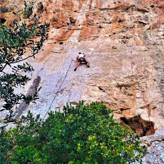 Stage escalade encadrée Andalousie avec ecoAltitude l'art de travailler une voie